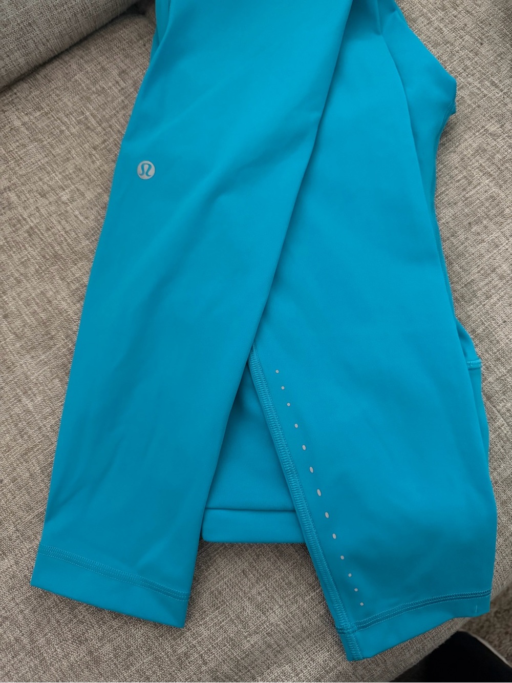 Lululemon Fast & Free Aqua Blue Athletic/Running leggings Size 6